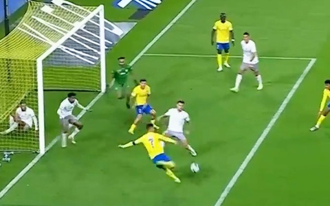 Cú hat-trick thứ 64 trong sự nghiệp của Ronaldo, nâng tổng bàn thắng lên 882