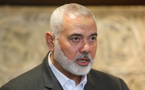 Khoảnh khắc thủ lĩnh Hamas hay tin 3 con trai, 4 cháu chết do Israel không kích