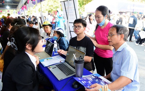 Sáng 21-4: Chương trình tư vấn đặc biệt 'gỡ rối' cho phụ huynh mùa tuyển sinh