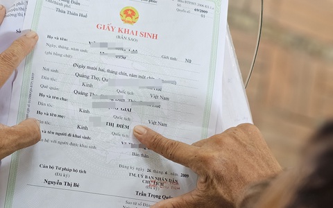Sai tên trên giấy tờ: Đừng để 'sai một li, đi nhiều dặm'