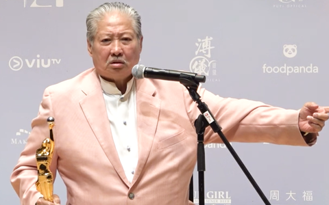 Ngôi sao võ thuật Hồng Kim Bảo nhận giải Thành tựu trọn đời với điện ảnh Hong Kong