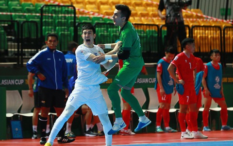 Thua Uzbekistan ở tứ kết, tuyển futsal Việt Nam sẽ gặp Kyrgyzstan ở vòng play-off