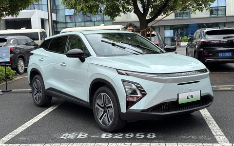 Chi tiết Omoda E5 sẽ 'đổ bộ' Việt Nam: Thép cường độ cao, chuẩn 5 sao an toàn