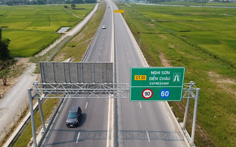 Flycam khánh thành hai tuyến cao tốc Cam Lâm - Vĩnh Hảo và Diễn Châu - Bãi Vọt