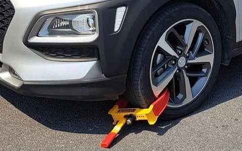 Vụ cùm xe đậu trước chung cư ở Đà Nẵng: Ban quản lý tòa nhà có được phạt tiền?