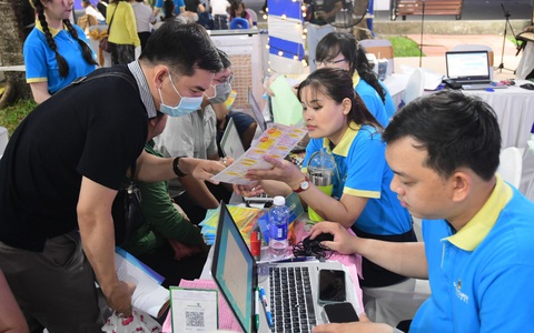 Ngày hội du lịch TP.HCM: Khách chi hàng chục tỉ đồng mua tour khuyến mãi
