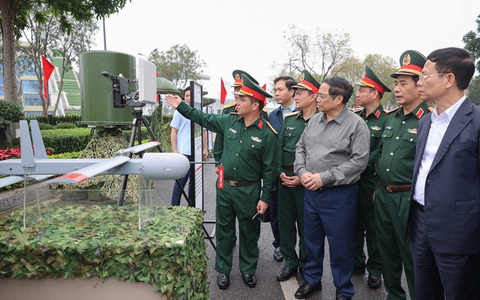 Thủ tướng làm việc, Viettel báo cáo đã làm chủ công nghệ lõi sản phẩm quốc phòng công nghệ cao