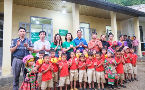 Có phòng học mới, cô trò không sợ mưa gió trên đỉnh cheo leo nữa