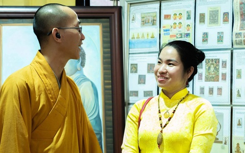 Ngắm bộ tem Phật in lụa duy nhất trên thế giới