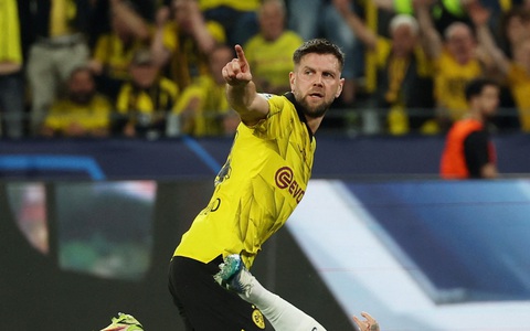 Mbappe mờ nhạt, PSG bại trận trước Dortmund