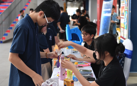 Phát động cuộc thi Solve for Tomorrow cho học sinh miền Nam
