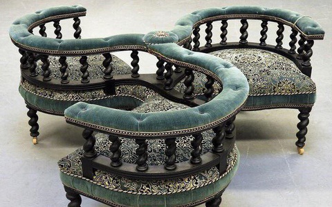 Độc lạ chiếc ghế tán tỉnh nhau 'thời ông bà anh'