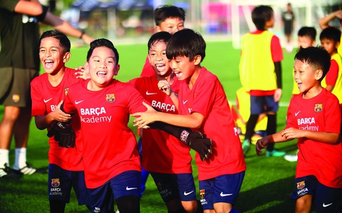 Con đường tơ lụa của bóng đá