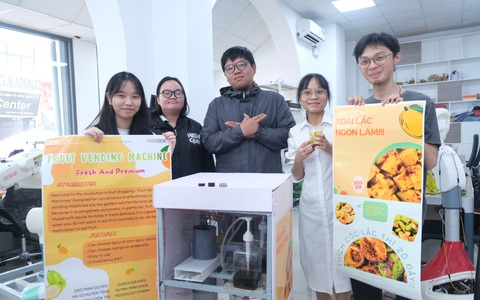 Sinh viên năm nhất làm hệ thống bán hàng tự động tích hợp AI