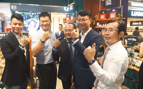 Nhiều doanh nghiệp tại Vincom Đồng Khởi hưởng ứng Ngày không tiền mặt 2024