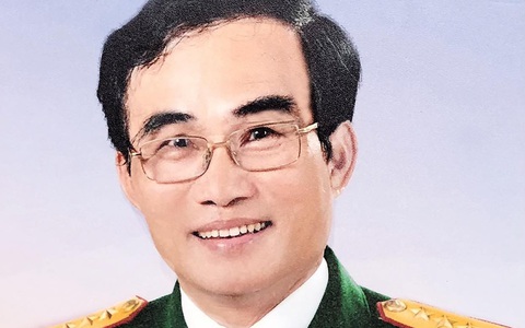 Nhà văn Lê Hải Triều, người chuyên chấp bút hồi ký cho các tướng lĩnh, qua đời