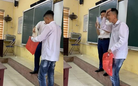 Nam sinh lầy lội cầm túi ni lông lên bục giảng nhận giấy khen