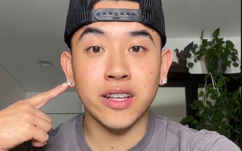 TikToker David Ngo chửi thề, trẻ nói ‘vui mà’, người lớn nóng ruột, ứng xử làm sao?