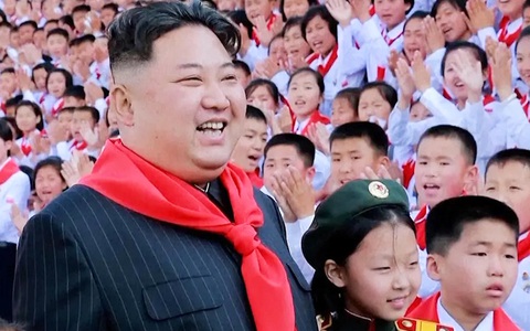 Vì sao bài hát ca ngợi ông Kim Jong Un thành trend trên Tik Tok?