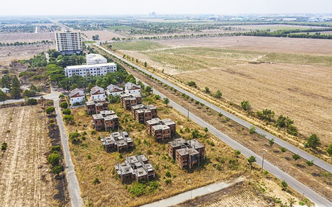 Bít cửa vẽ dự án bán 'lúa non'