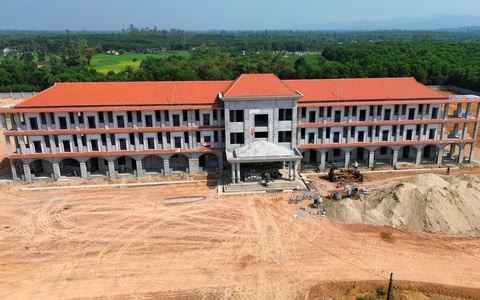 Nhà thầu liên danh tuyên bố giải thể, dự án trường học 60 tỉ làm kiểu 'rùa bò'