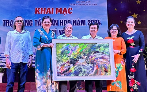 Hội Nhà văn TP.HCM mở trại sáng tác văn học tại xứ sở 'hoa vàng trên cỏ xanh'
