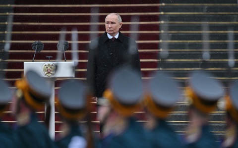 Tổng thống Putin ký sắc lệnh đầu tiên sau khi tuyên thệ nhiệm kỳ mới