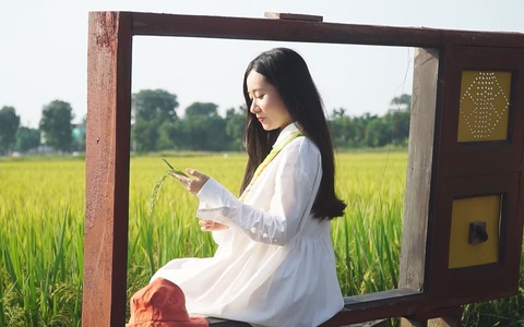 Góc nhìn trưa nay | Thú vị quán cà phê giữa cánh đồng lúa ở ngoại ô Hà Nội