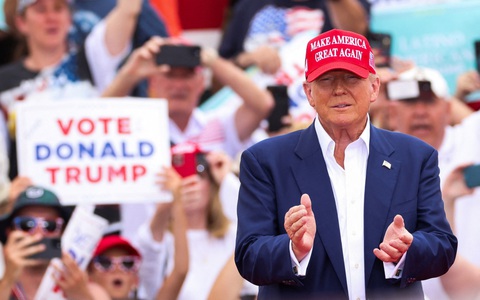 Ông Trump xác nhận sắp bị nhân viên quản chế thẩm vấn