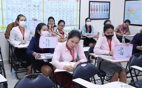 Ảnh vui 15-6: Tại một lớp học thử nghiệm