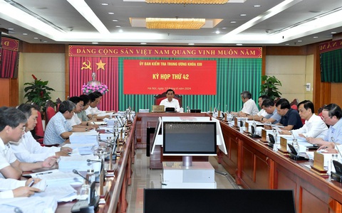 Ủy ban Kiểm tra Trung ương kỷ luật loạt cán bộ của Bộ Tài chính