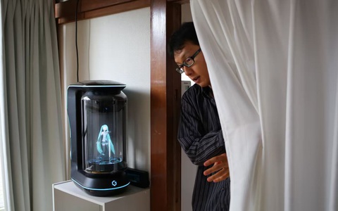 Công ty công nghệ phá sản, người đàn ông góa 'vợ ảo'