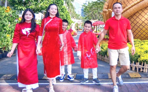 Đồng hành cùng con, đừng sống thay cuộc đời con!