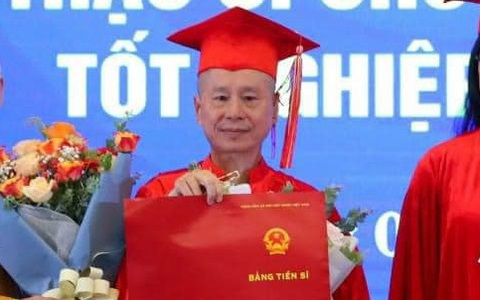 Xôn xao bằng tiến sĩ của thượng tọa Thích Chân Quang được cấp trong 2 năm, nhà trường nói gì?