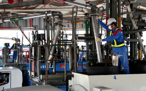 Giá xăng dầu đồng loạt tăng