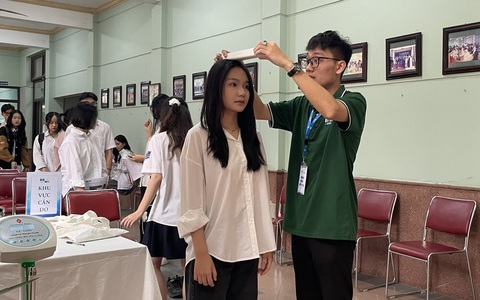 Trường không xét tuyển thí sinh thấp lùn: Bộ GD-ĐT yêu cầu rà soát tiêu chí tuyển sinh