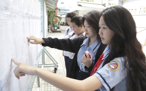 Thi vào lớp 10 TP.HCM: Căng thẳng lớp chuyên, hạ nhiệt lớp thường