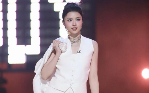 Suni Hạ Linh bứt phá tại 'Đạp gió'