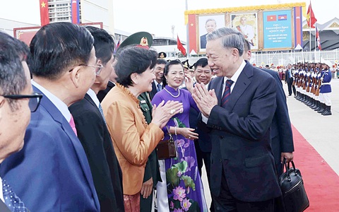 Chủ tịch nước kết thúc chuyến thăm Lào và Campuchia: Thắt chặt tình thân với láng giềng gần gũi