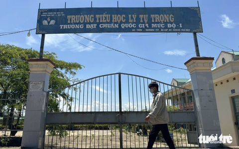 Làm nhà vệ sinh trường học cũng chờ ý kiến Bộ Tài nguyên và Môi trường