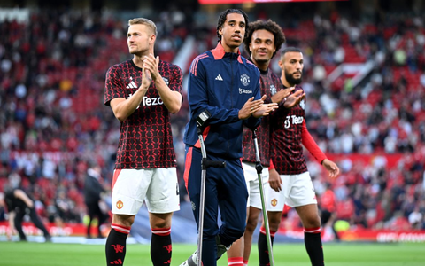 Man Utd mạo hiểm với thương vụ Leny Yoro