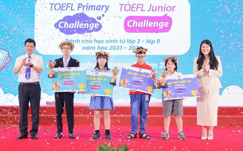 Hai thí sinh Việt Nam đạt điểm tuyệt đối bài thi TOEFL Junior