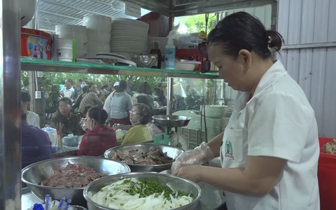 Góc nhìn trưa nay: Phở 0 đồng cho người nghèo lần đầu xuất hiện ở Sa Đéc