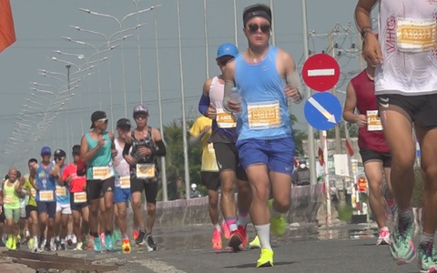 Giải chạy GreenUp Marathon 2024 kết thúc đầy cảm xúc