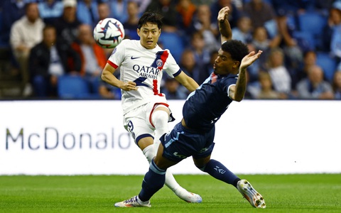 Lee Kang In trên đường thay thế Son Heung Min
