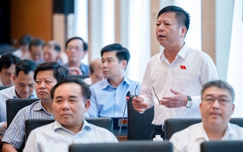 'Có nơi người dân phải đi 200km mới có văn phòng công chứng'