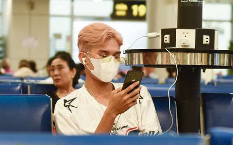 Bảo hiểm bồi thường trễ chuyến bay: Đừng để khách 'chờ được vạ, má đã sưng'