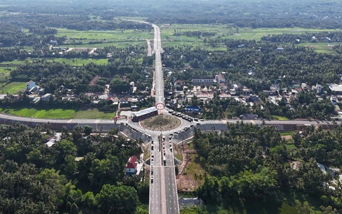 Khánh thành đường kết nối cao tốc Bắc - Nam với trục ven biển Bình Định