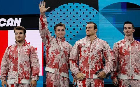 Đội thể dục dụng cụ Canada ở Olympic được ví như ‘thịt xông khói’