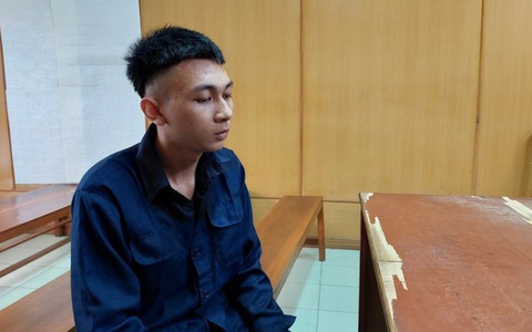 Lái xe mô tô lao thẳng vào người thi hành công vụ, nam thanh niên lãnh 11 năm tù